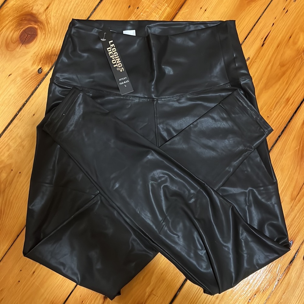 Amazon Leather leggings